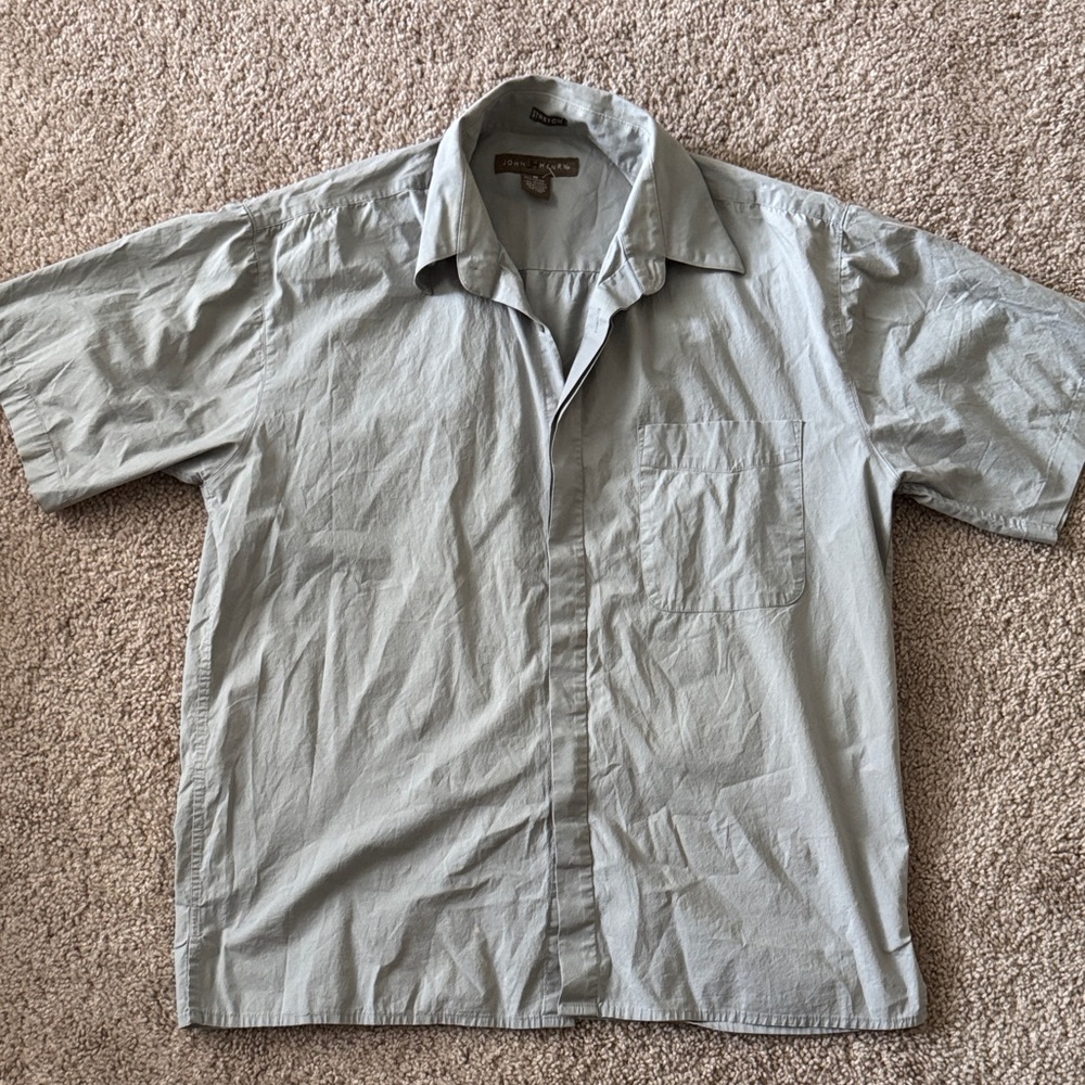 Men's Casual Light Gray Button-Down Shirt